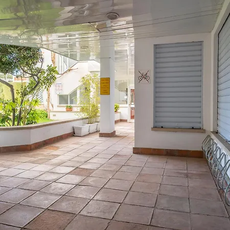 In With Pool & Terrace Apartamento